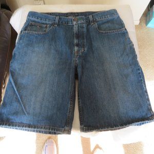 NWOT Men's Tommy Hilfiger Premium Vintage Denim Shorts Size 36